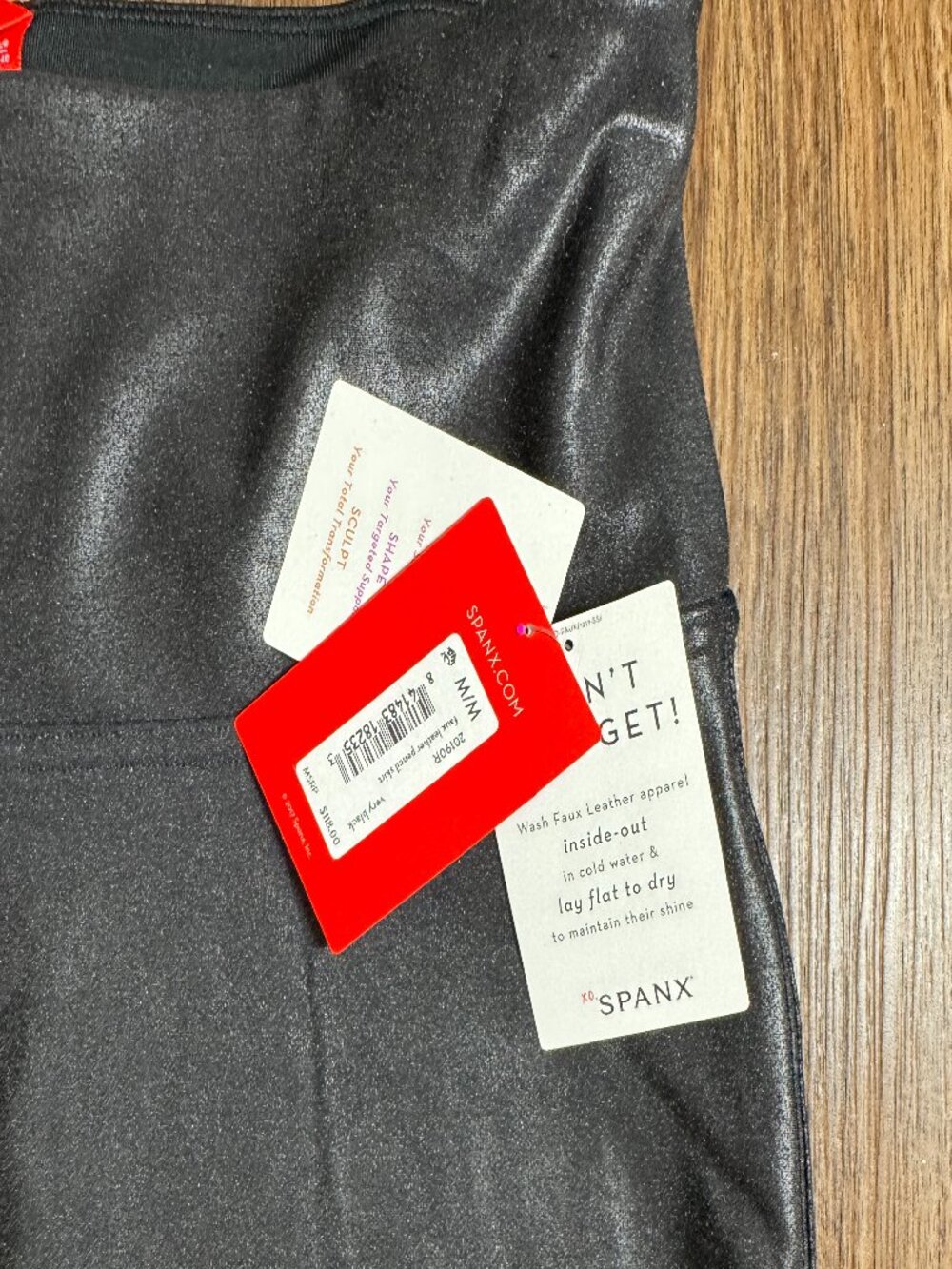 NWT Spanx Faux Leather Pencil Skirt High Waisted Black SZ. M Tummy Control - Picture 4 of 6